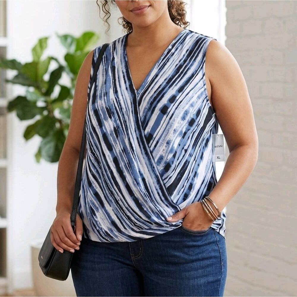 Alfani Women's Sleeveless Blouse Pleated Back Size XL Causal Office Chic Career